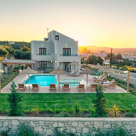 Ivoni Villa, An Iconic Summer Retreat, By Thinkvilla Perama  Exteriér fotografie