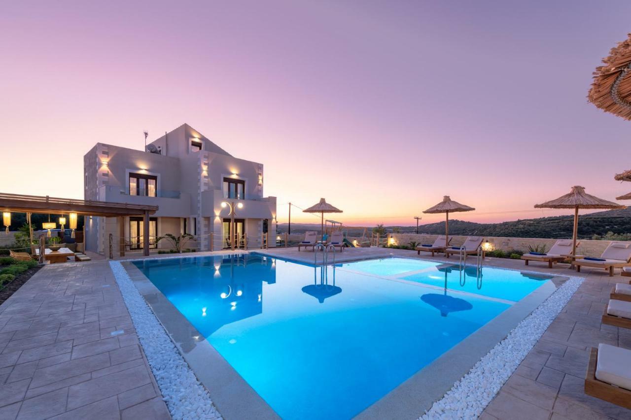 Ivoni Villa, An Iconic Summer Retreat, By Thinkvilla Perama  Exteriér fotografie
