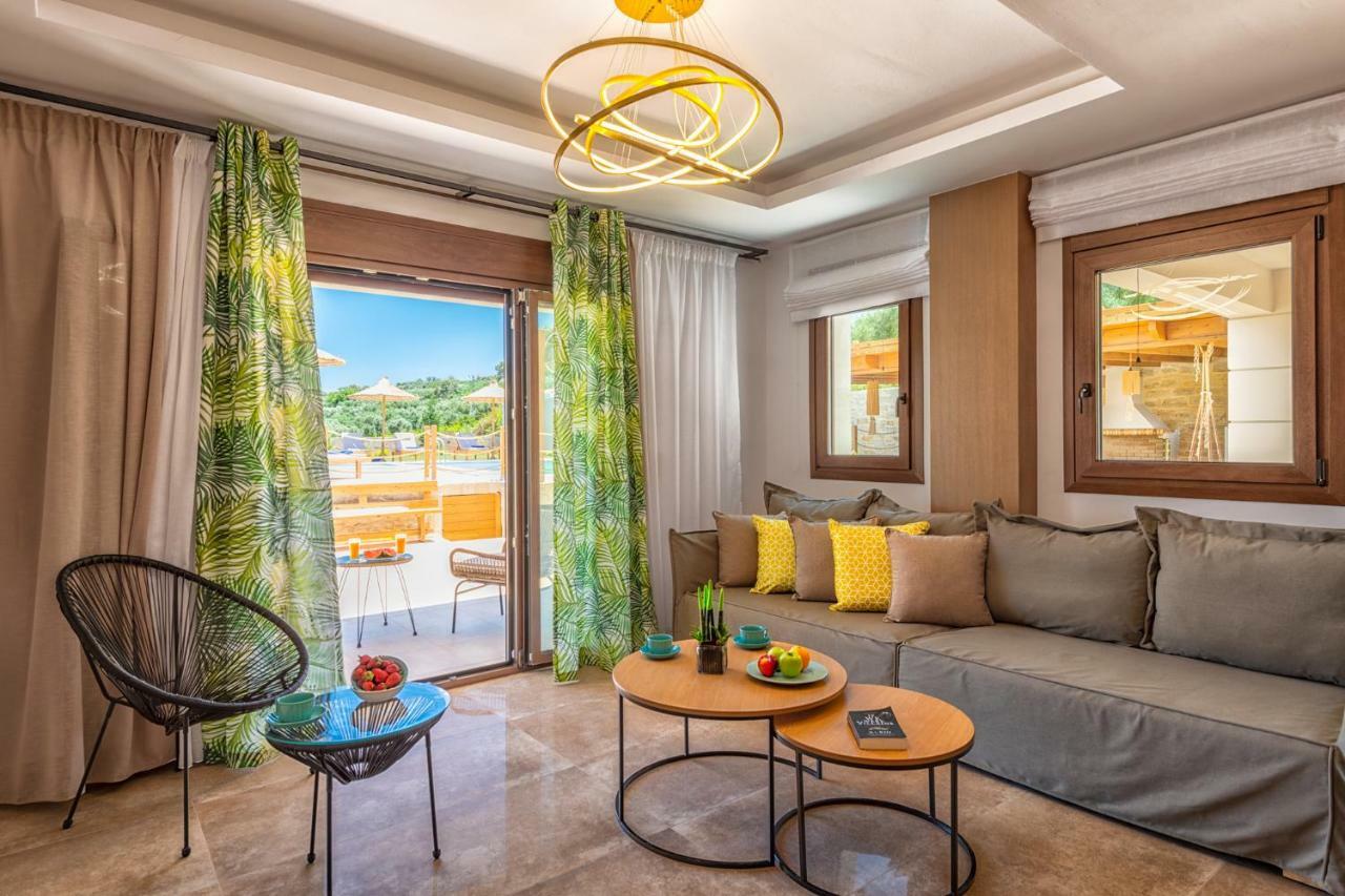 Ivoni Villa, An Iconic Summer Retreat, By Thinkvilla Perama  Exteriér fotografie