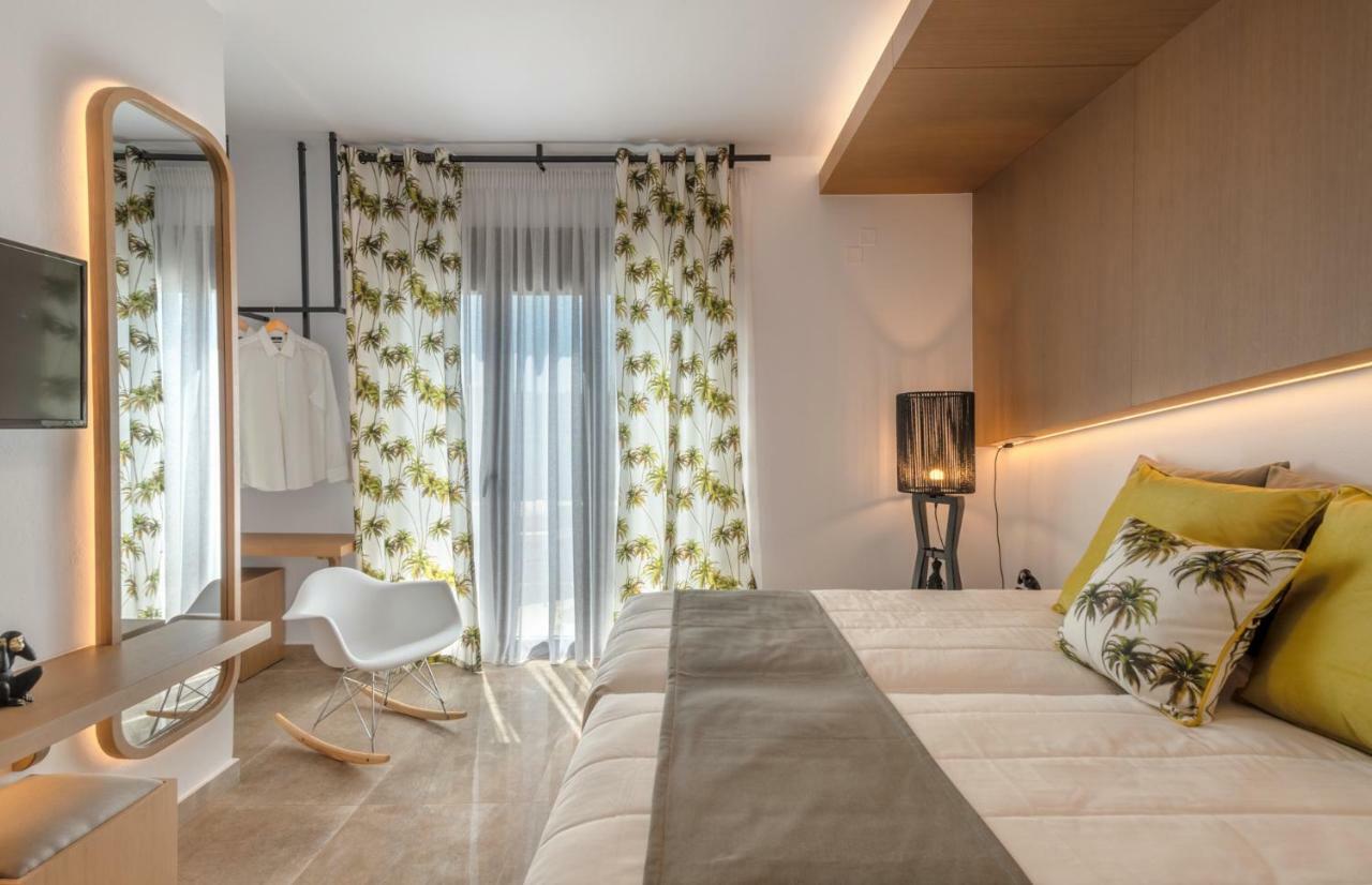 Ivoni Villa, An Iconic Summer Retreat, By Thinkvilla Perama  Exteriér fotografie